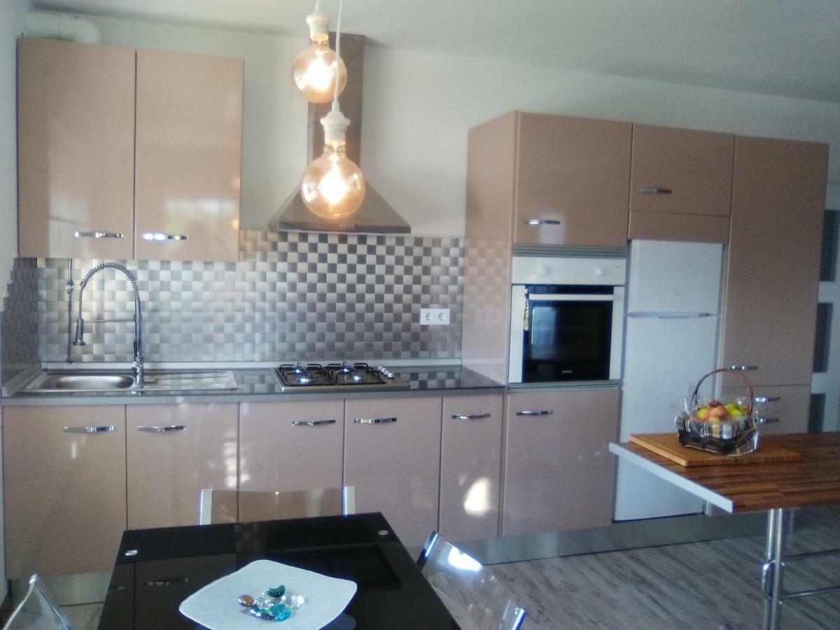 Apartamento En Viveiro Bagian luar foto